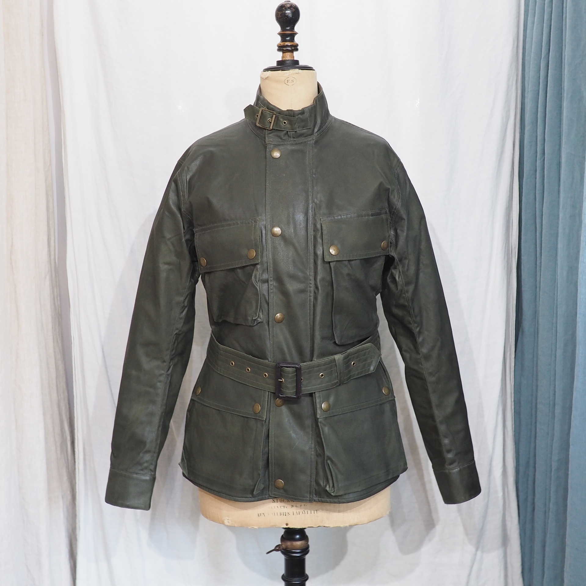 アディクト クローズ ワックスコットン BMC ジャケット（2023