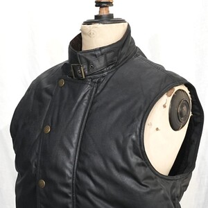 アディクトクローズ ワックス コットン ウルスター ベスト: BRYWB