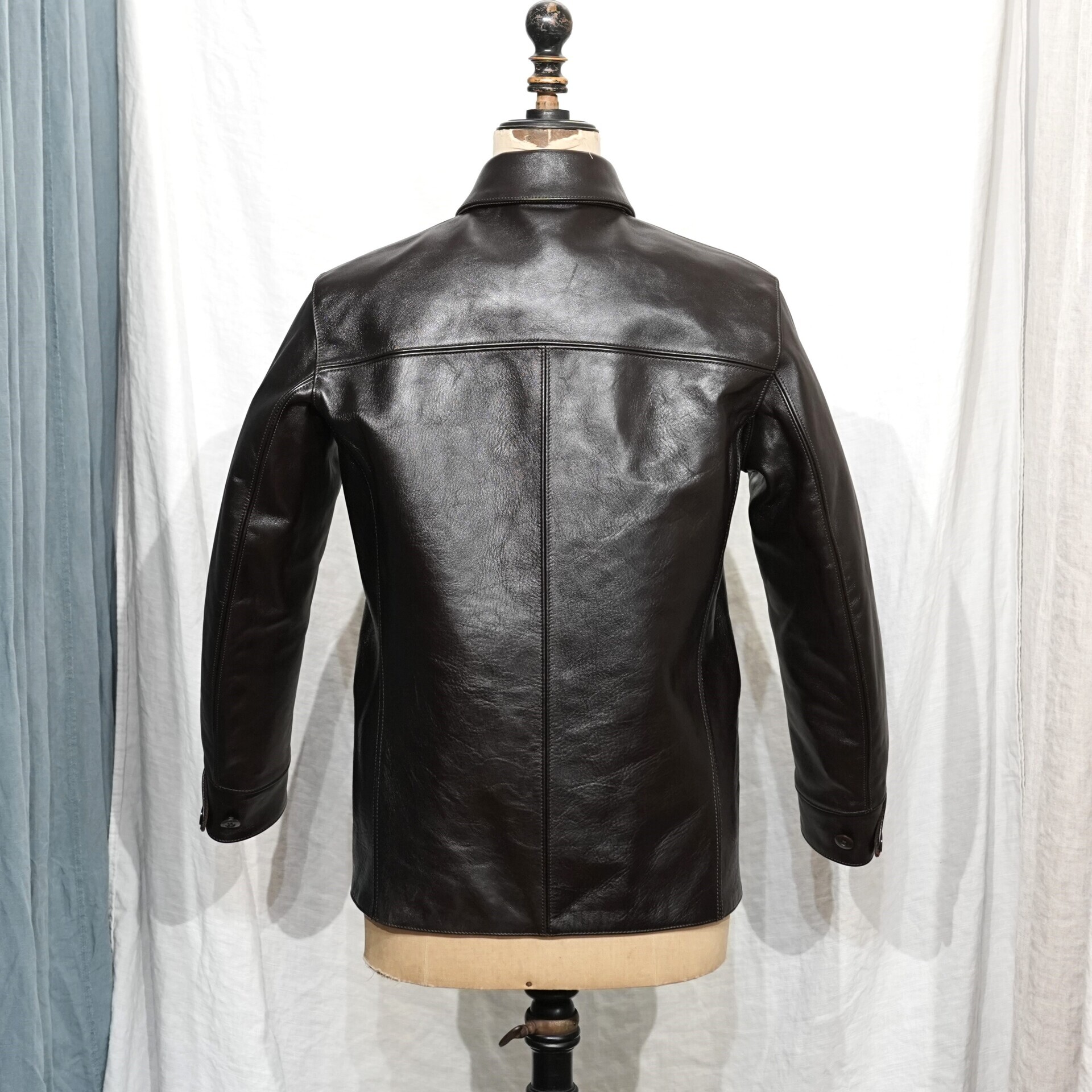 アディクト クローズ ホースハイド カーコート ブラウン: BRYWB